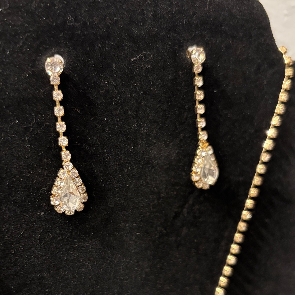 Fashion Gold and Rhinestone Jewelry Set - Picture 2 of 4
